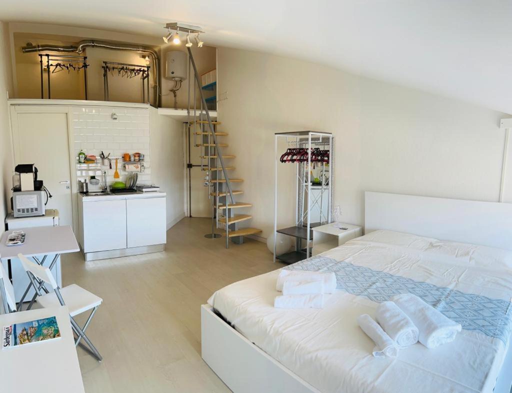La Casita Apartment Cagliari Luaran gambar